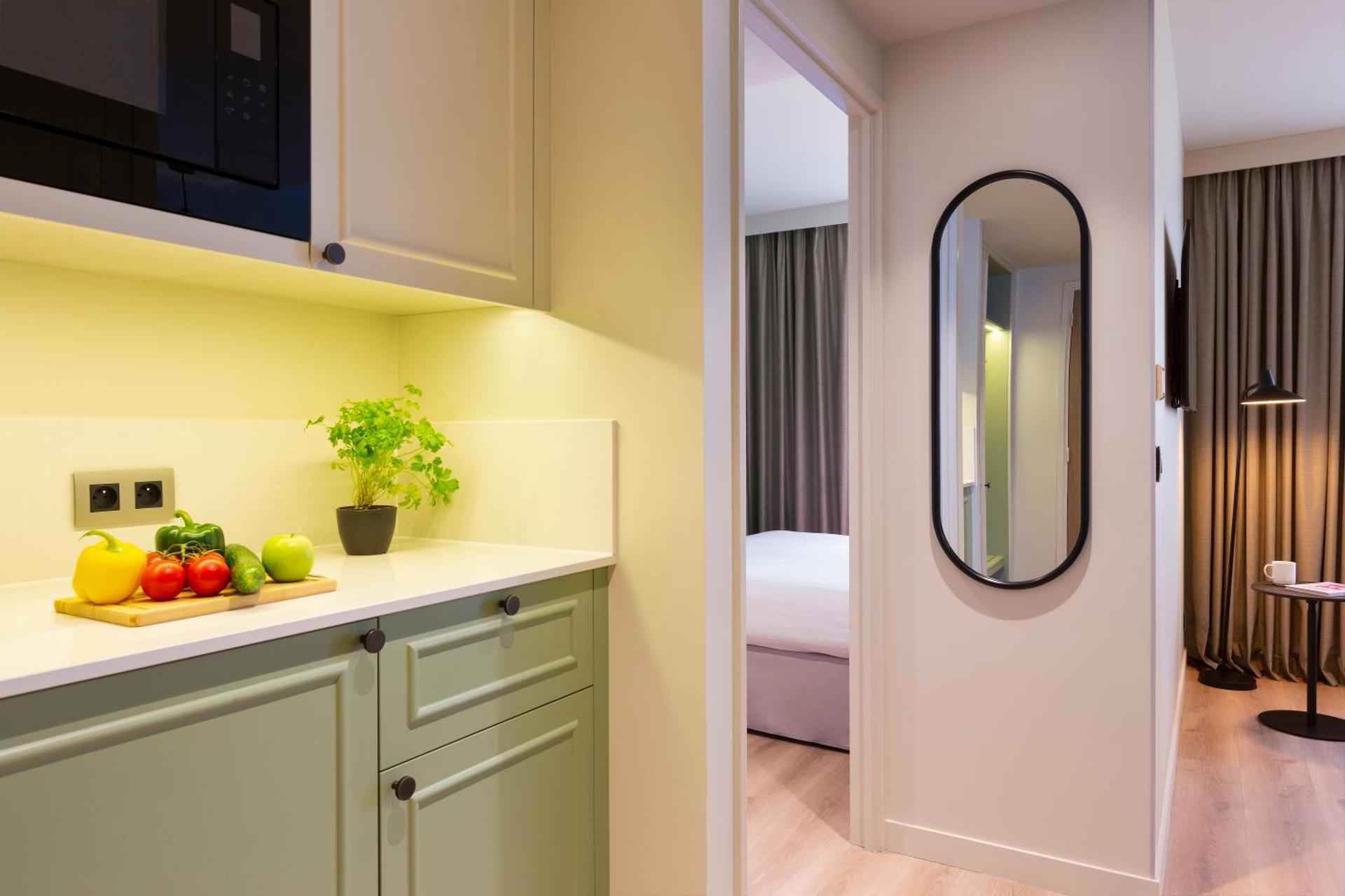 Kitchen or kitchenette