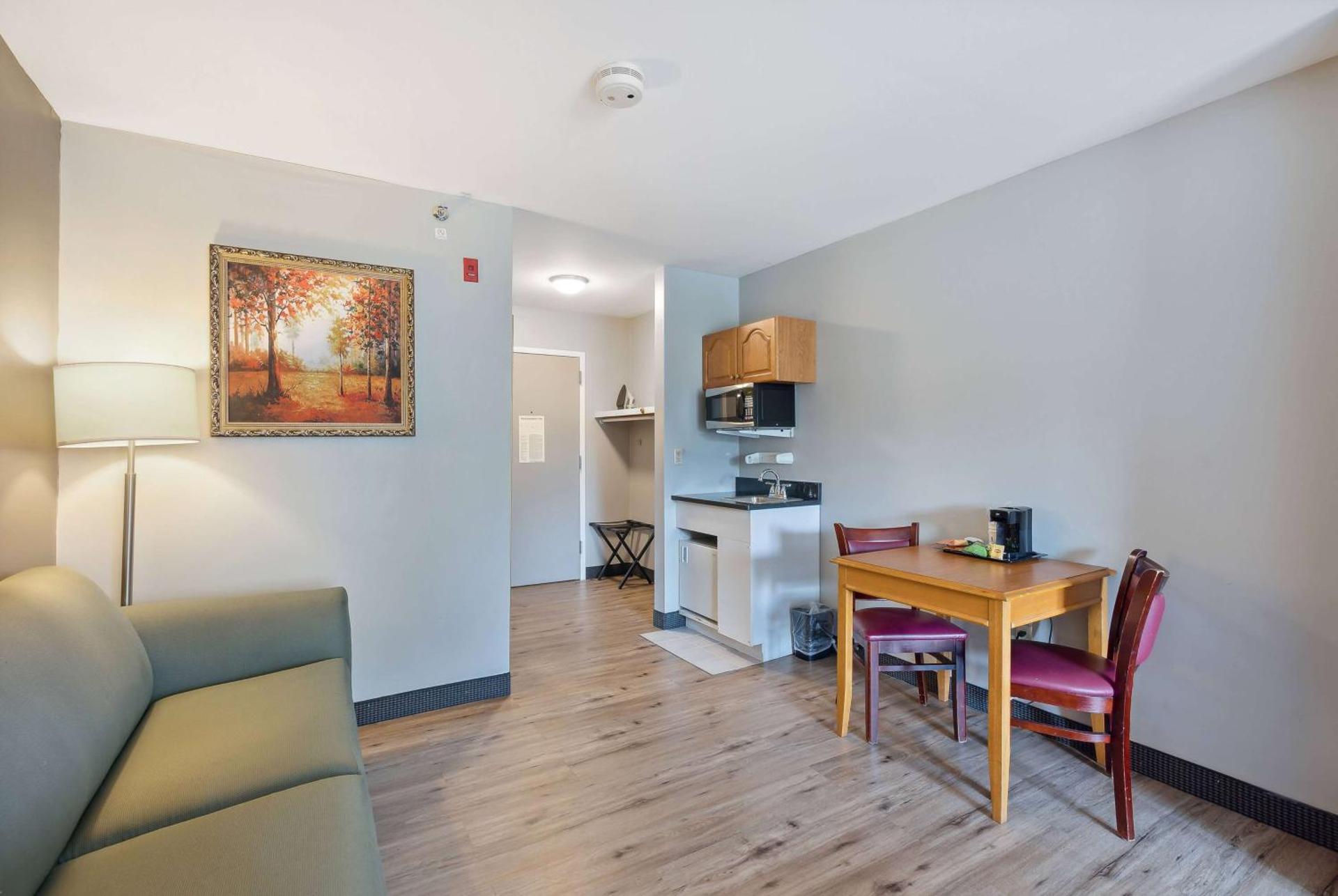 Photo of the whole room