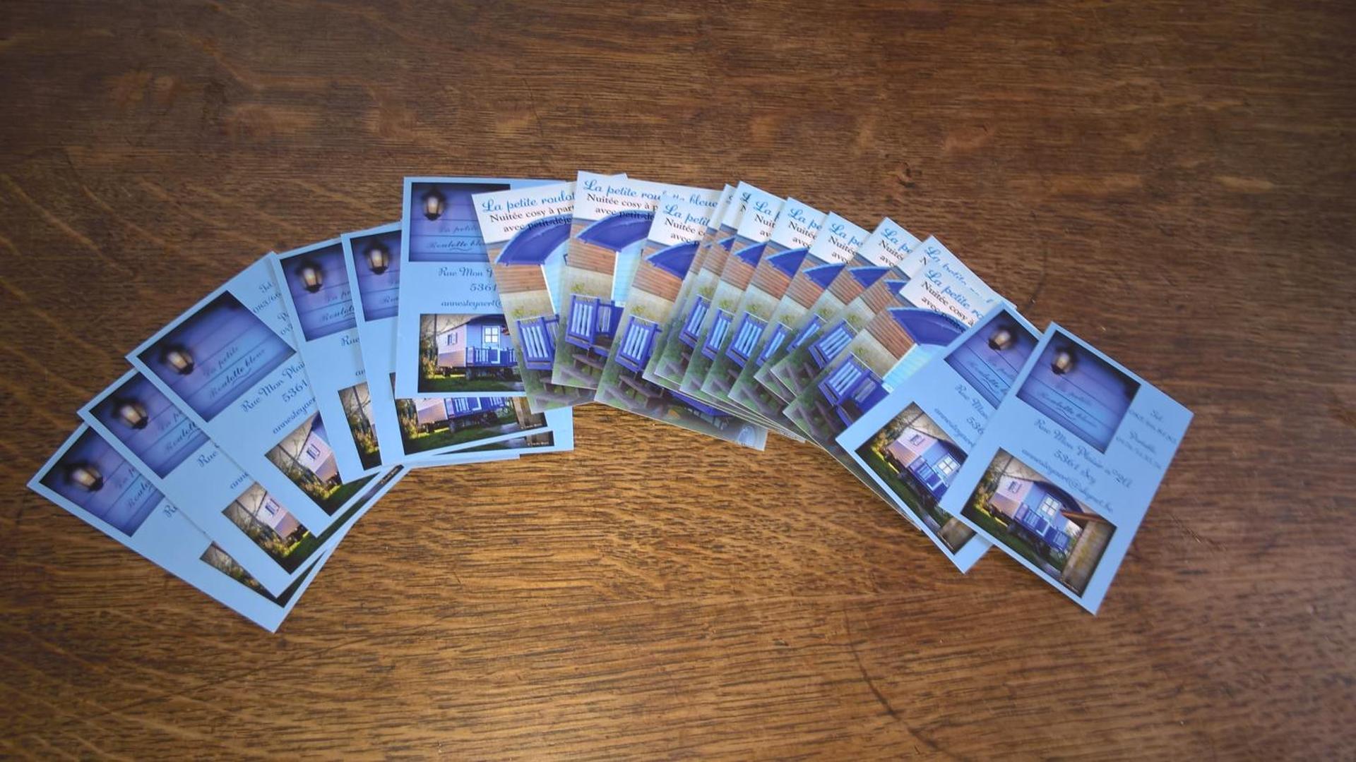 Cozy Little Blue Caravan in Scy Belgique