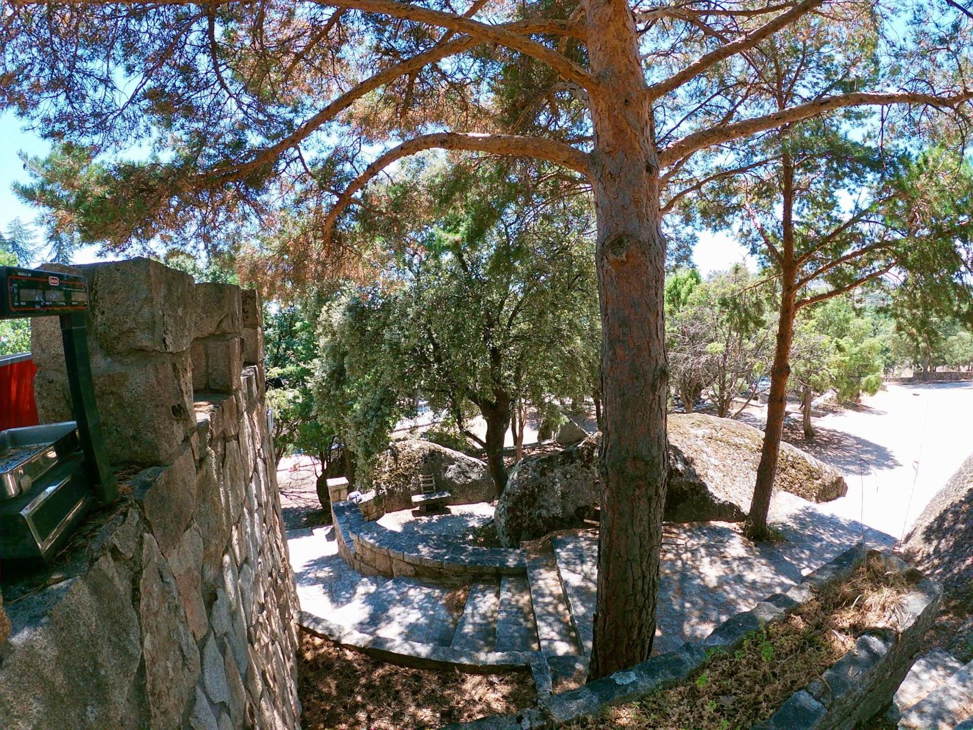 Cabañas Rústicas dentro de la Finca El Castillo