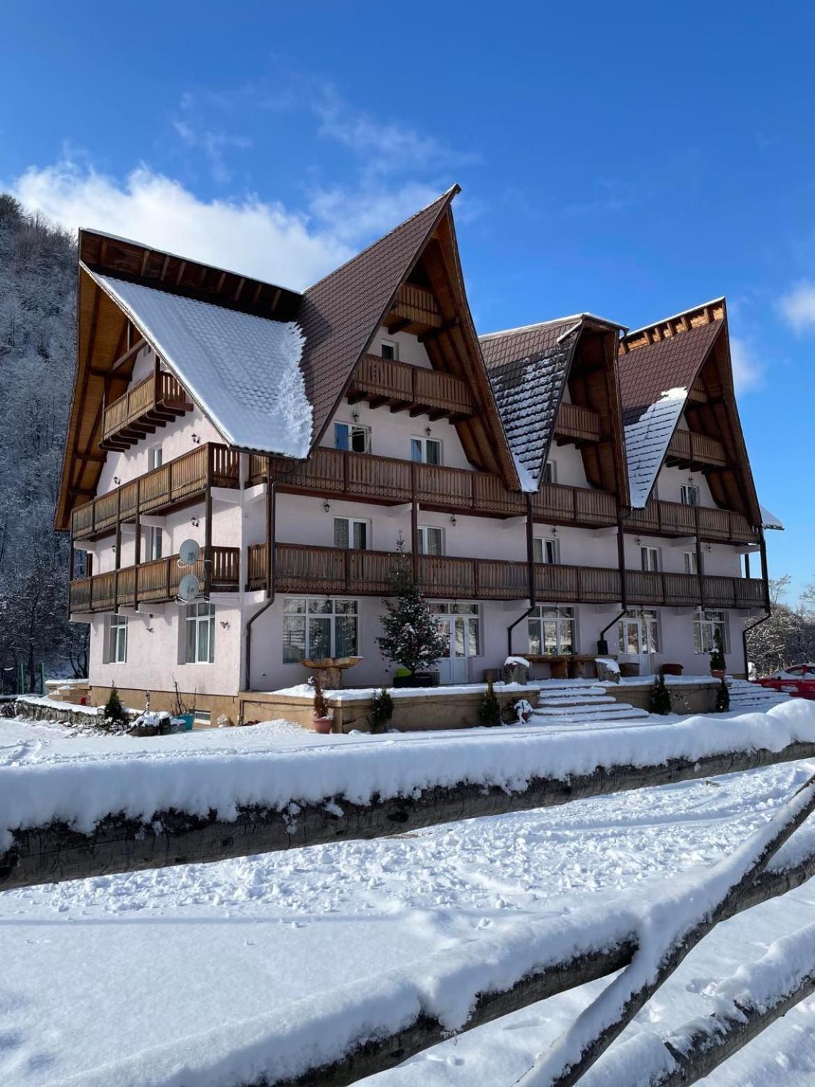 CONACUL VANATORULUI, Borlova - MUNTELE MIC - Enduro Base