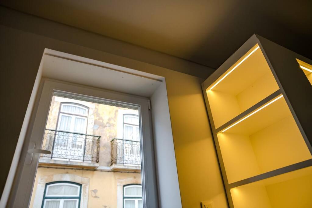 Historic Town Cascais Modern Apartment