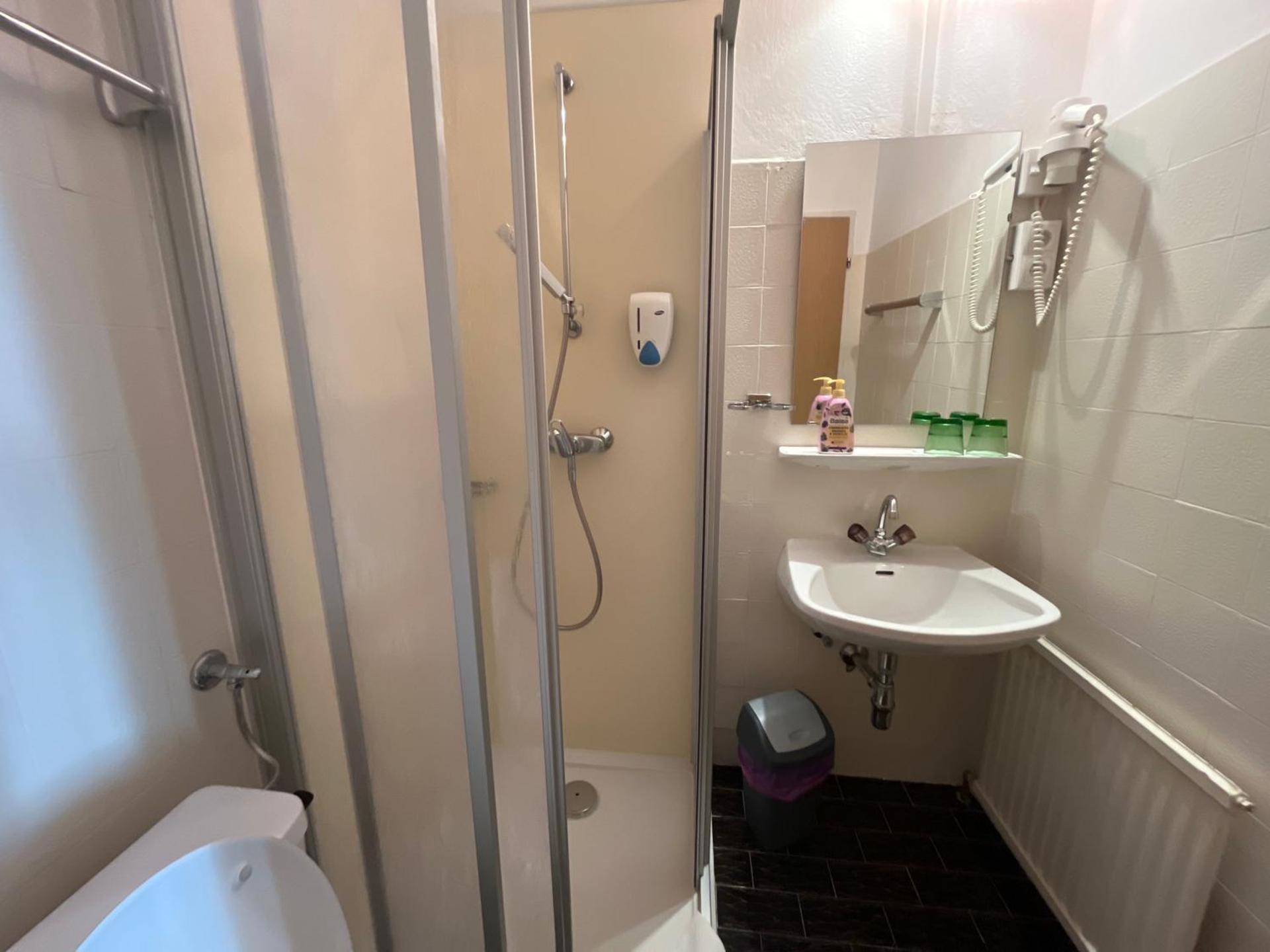 Standard Double Room with Shower