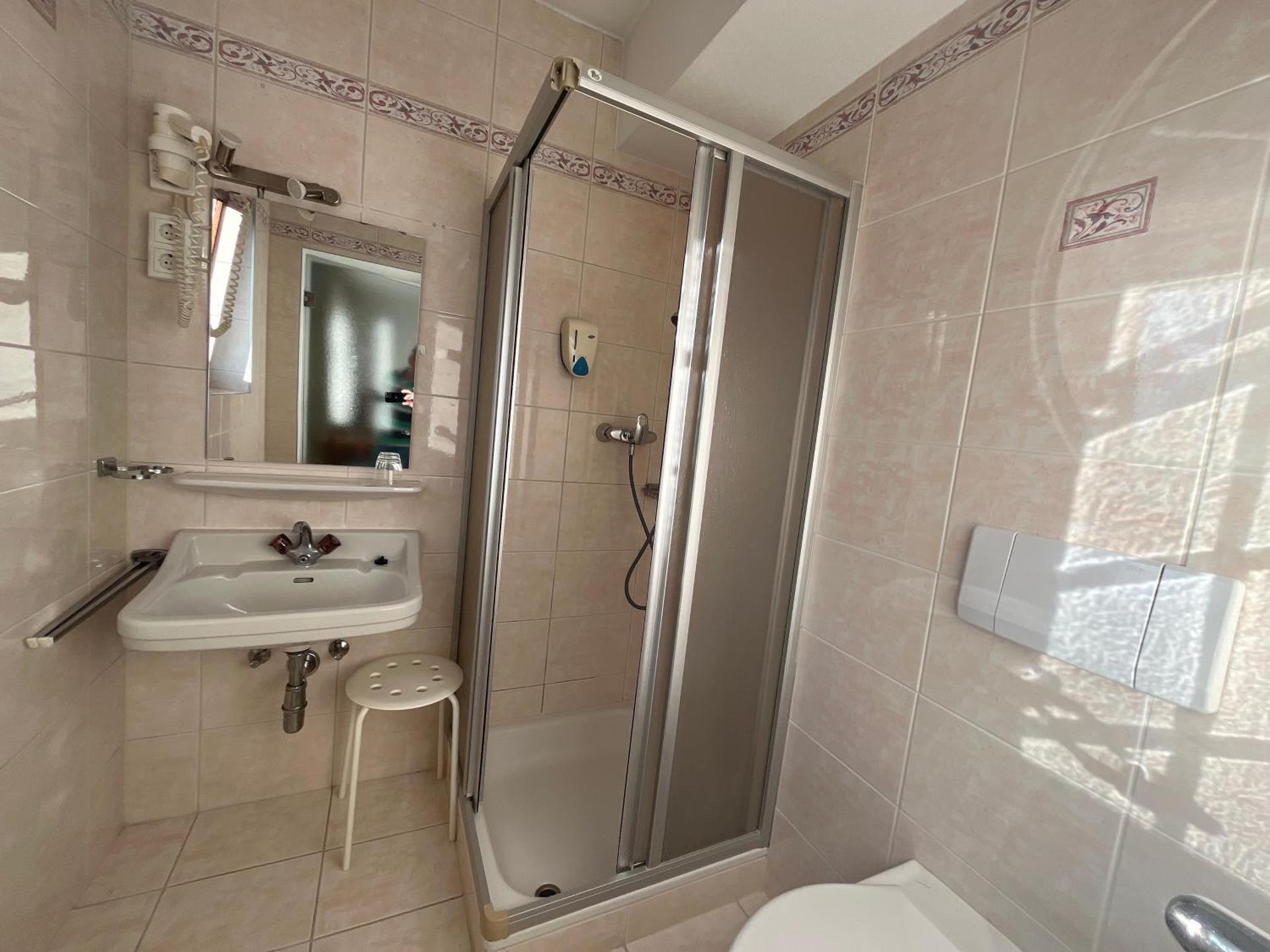 Standard Single Room with Shower