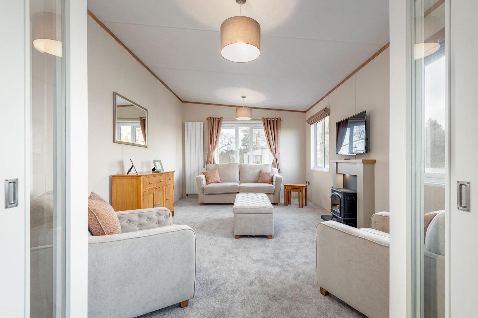 Communal lounge/ TV room