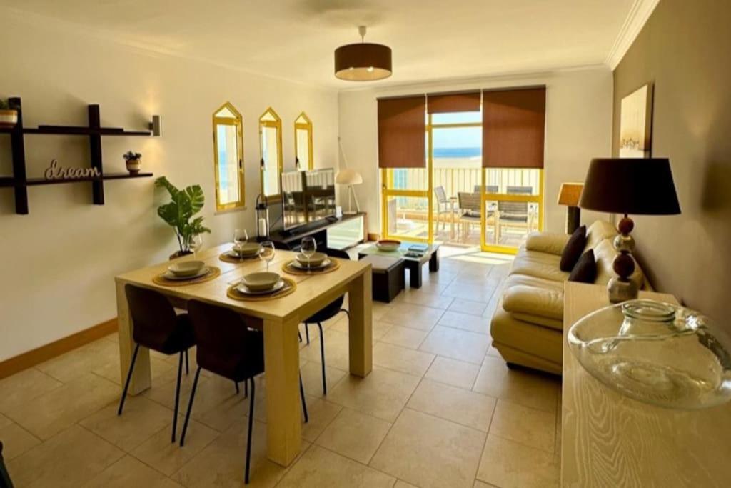 TOM's House - T2 Sea View