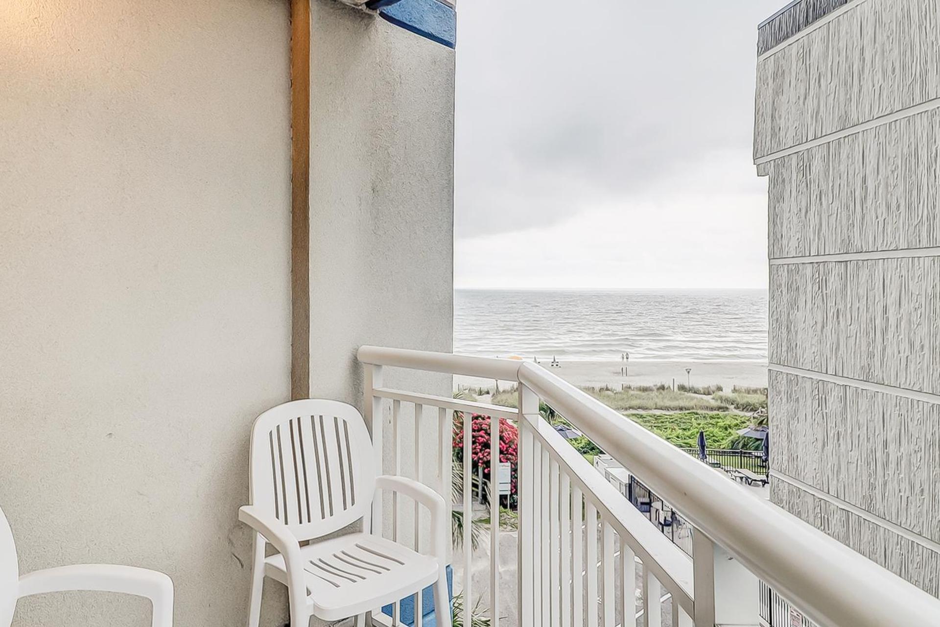 King Apartment with Ocean View