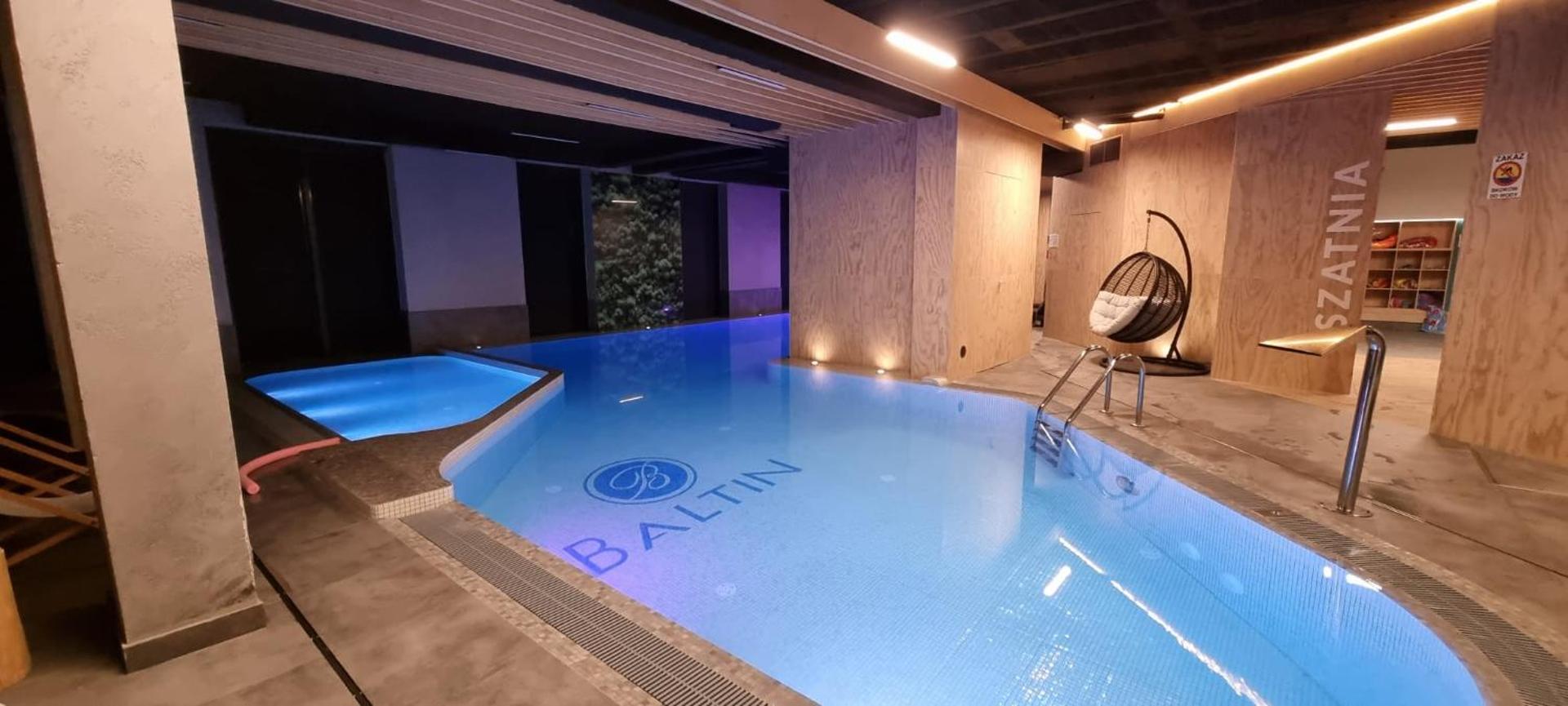 Apartament z basenem Sarbinowo