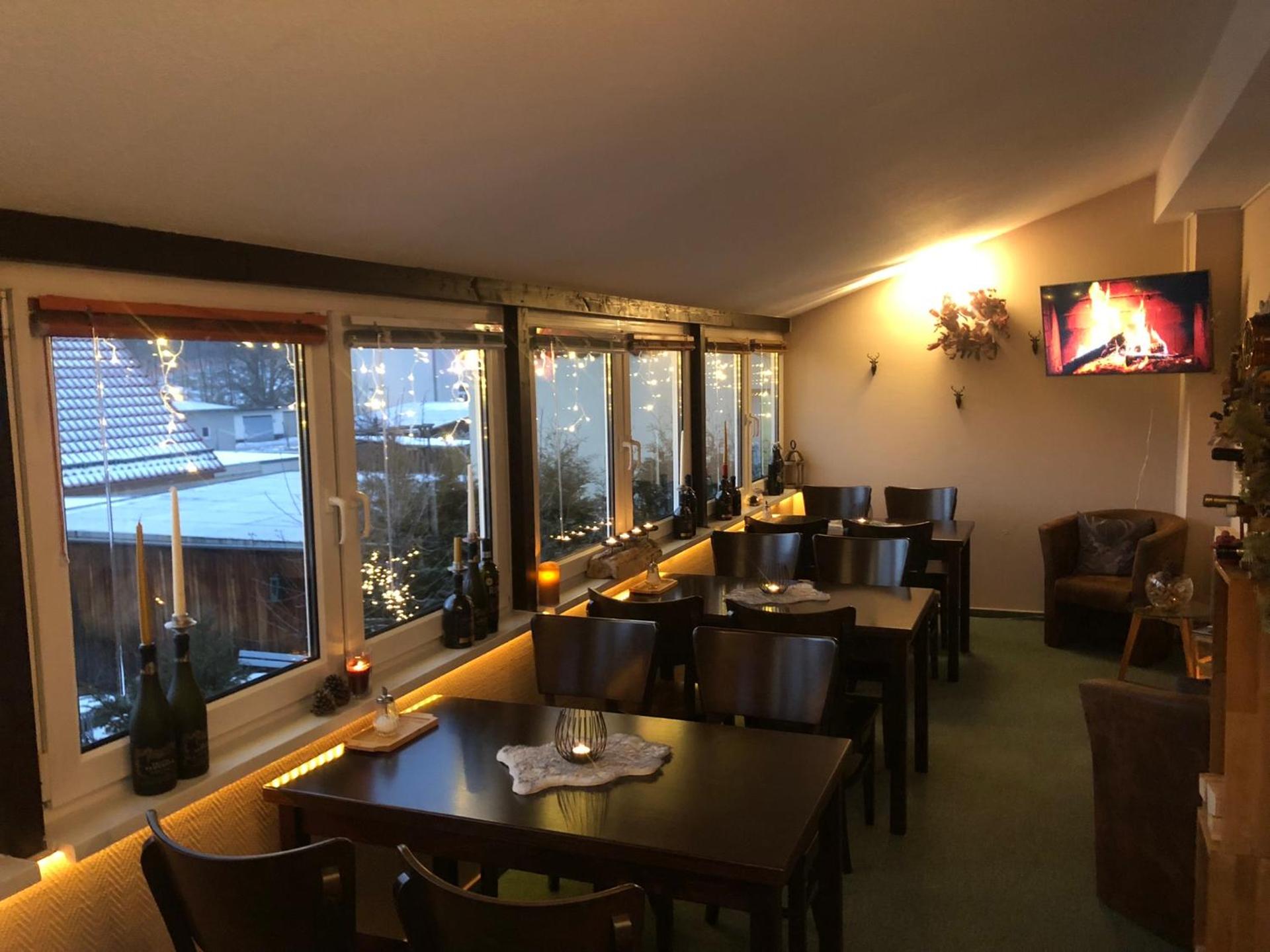 Restaurant/places to eat