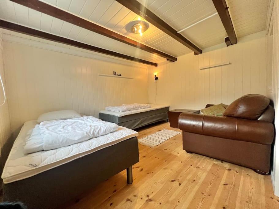 Lofoten Fjord Apartment - Kvalvika Beach & Ryten