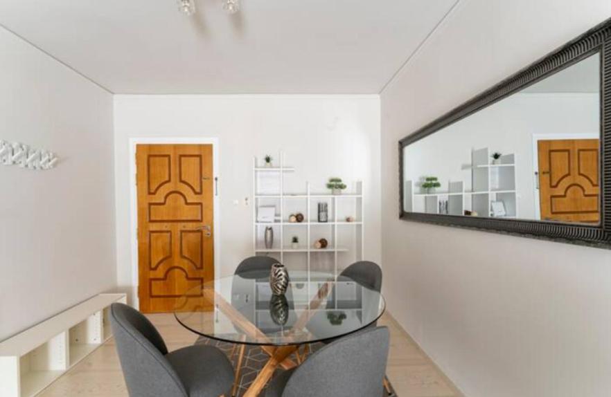 Seaside Beauty 5 min Vouliagmeni Beach