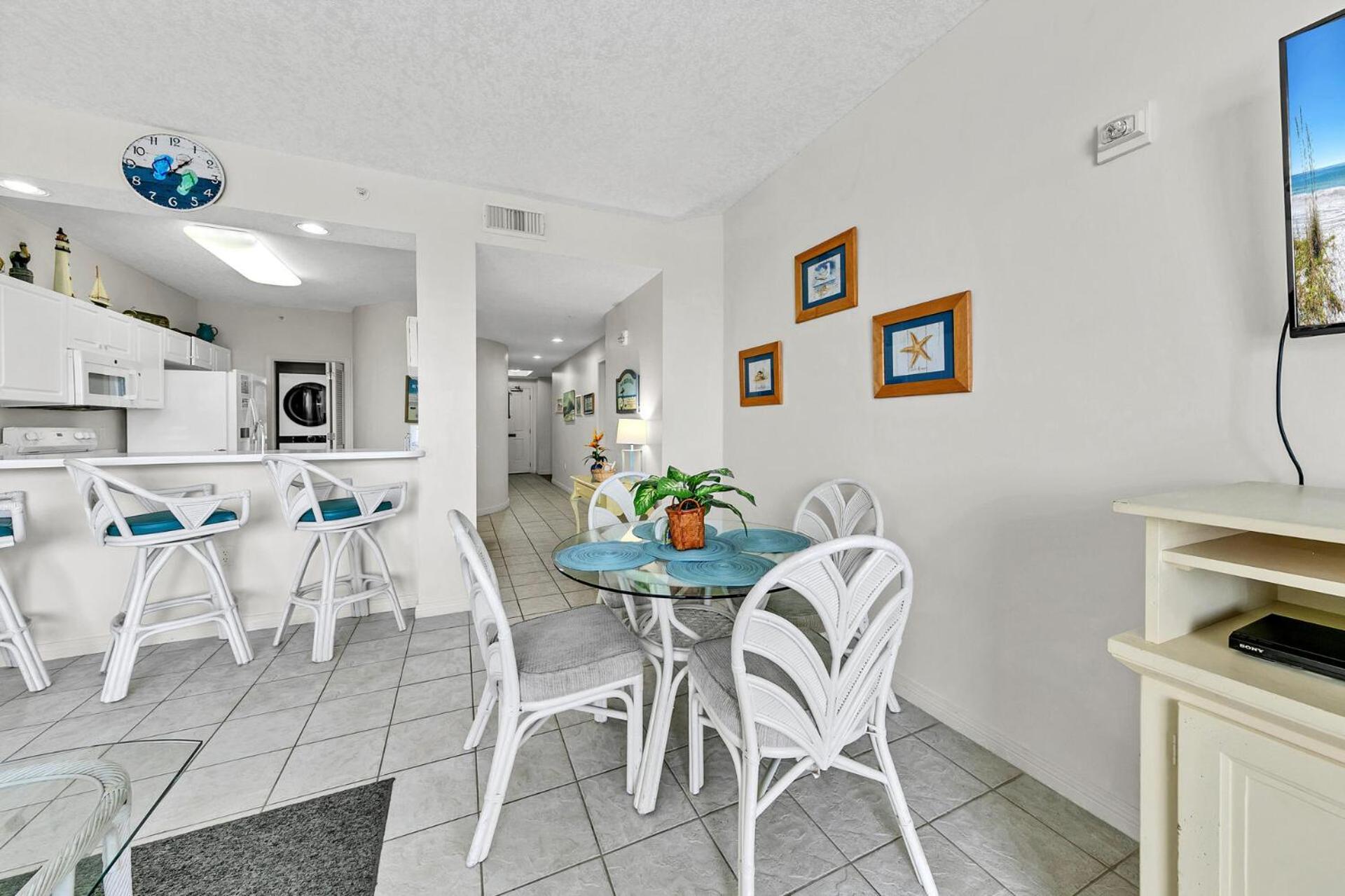 Destin West Gulfside 304 Two Bedroom with Bunks!!! Lazy River!!