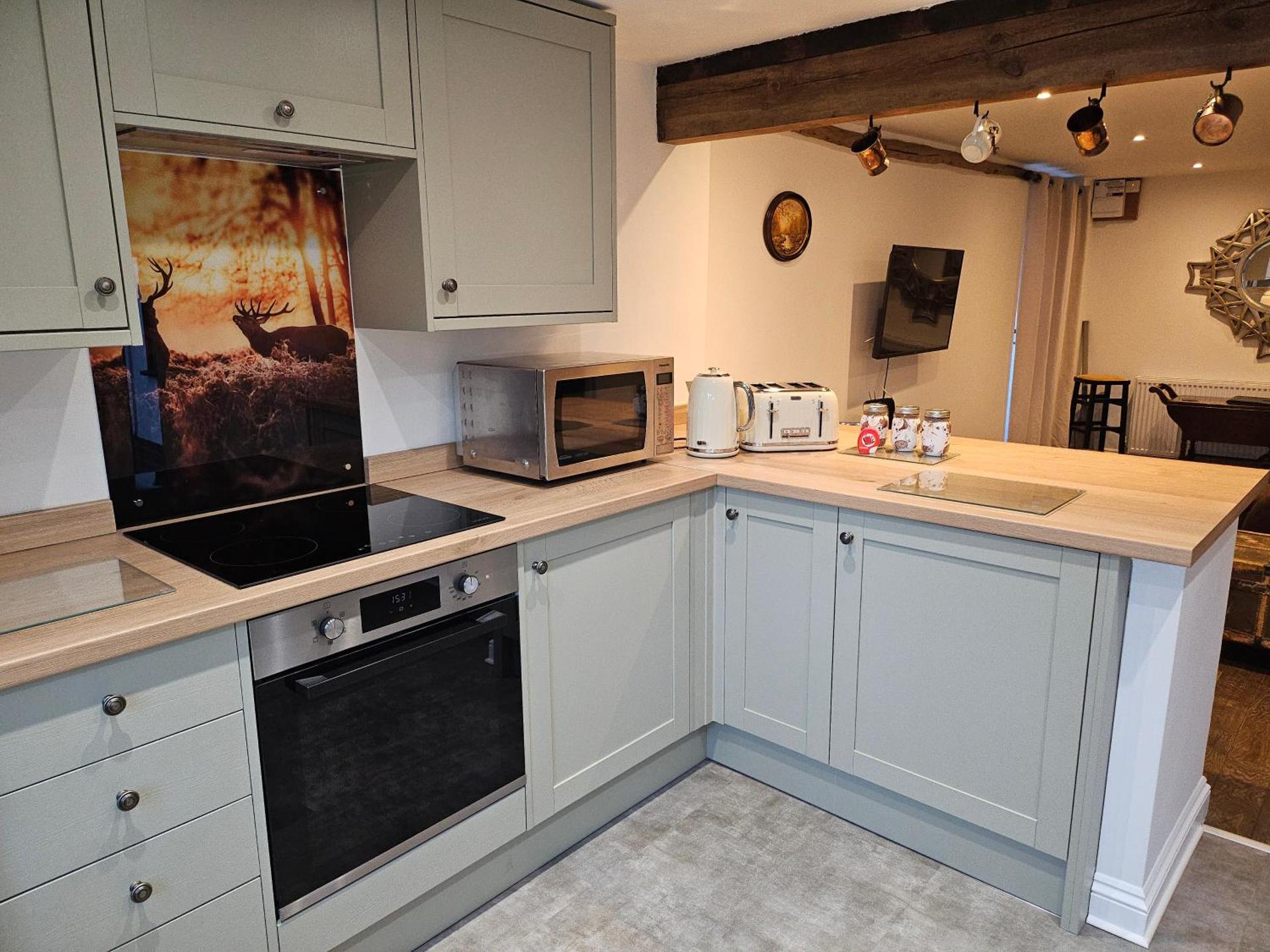 Middle Tree, ideal modern cottage