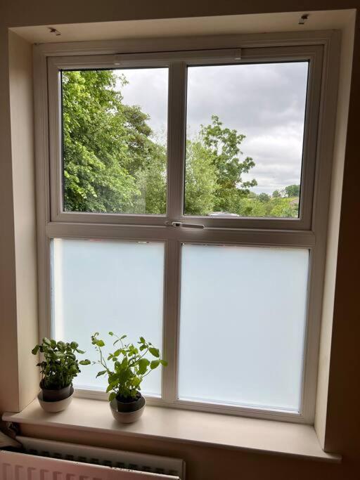 Snug House - Dromore Village - Lagan River View