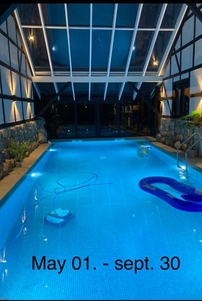 Poolhouse, no smoking everywhere