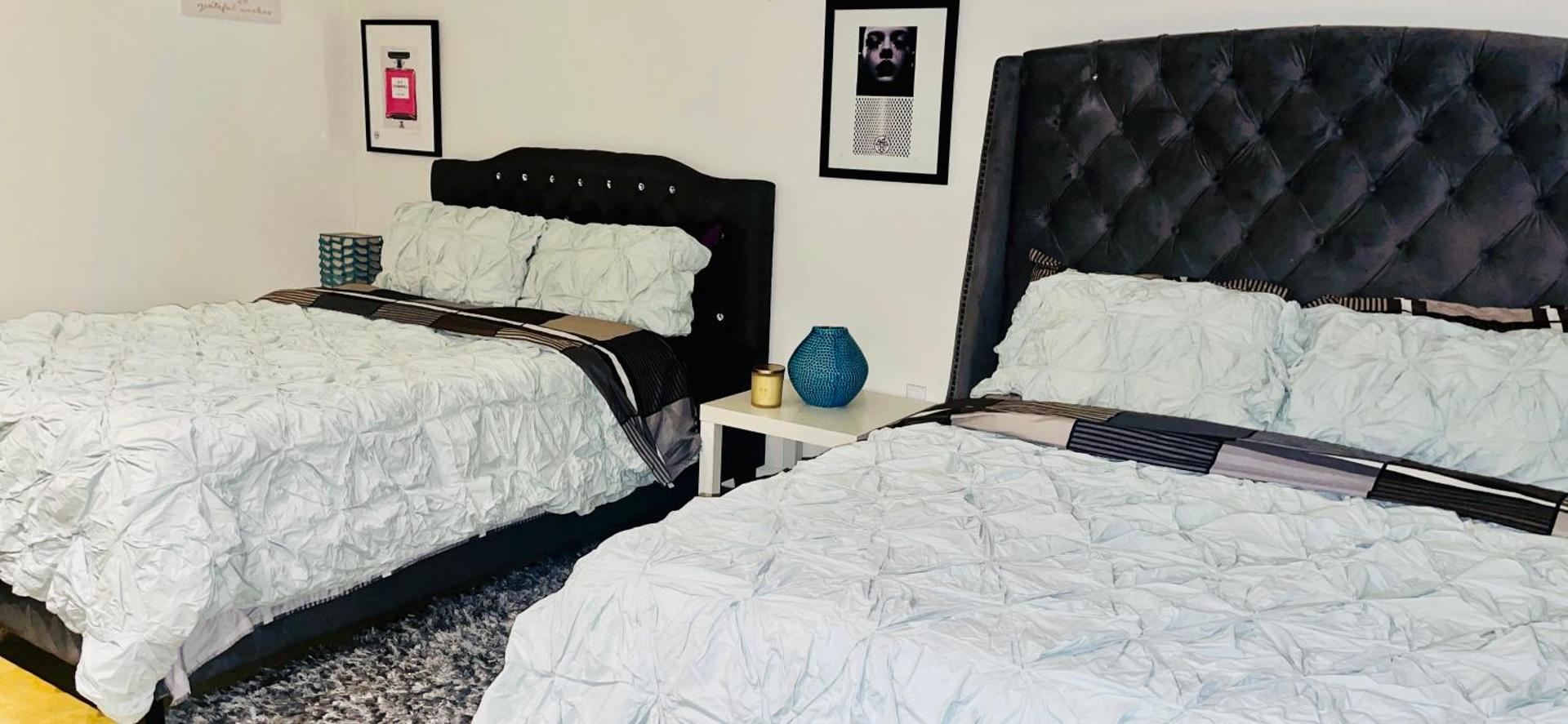 Huge Downtown LA Loft with Rooftop Pool & Jacuzzi