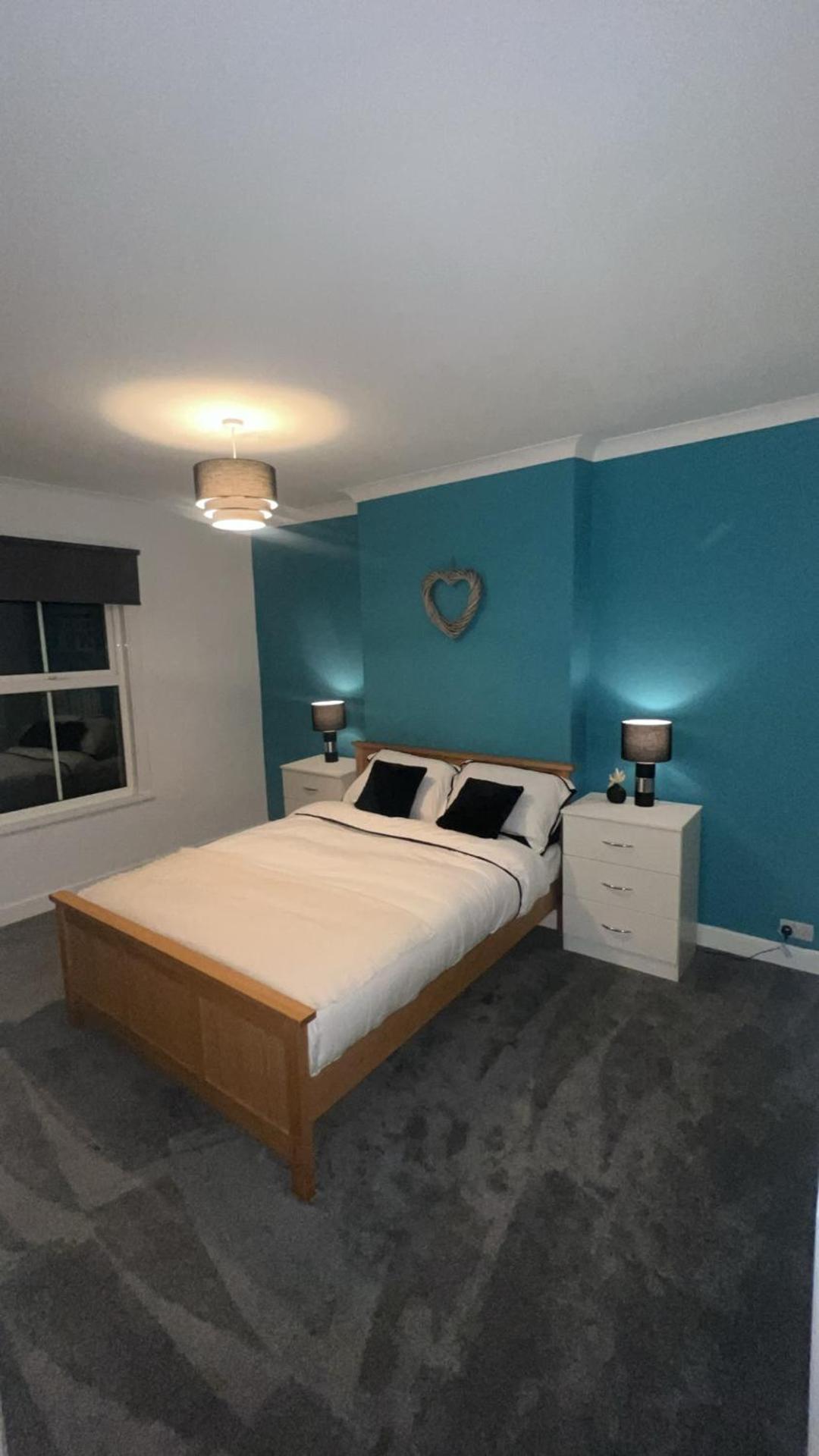 Cosy home perfect for families and contractors with free parking