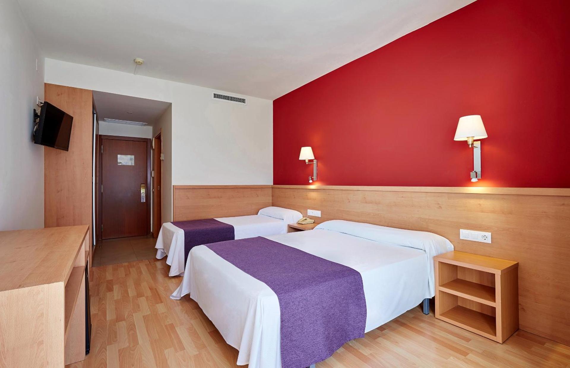 Double Room with Extra Bed (2 adults + 2 children)