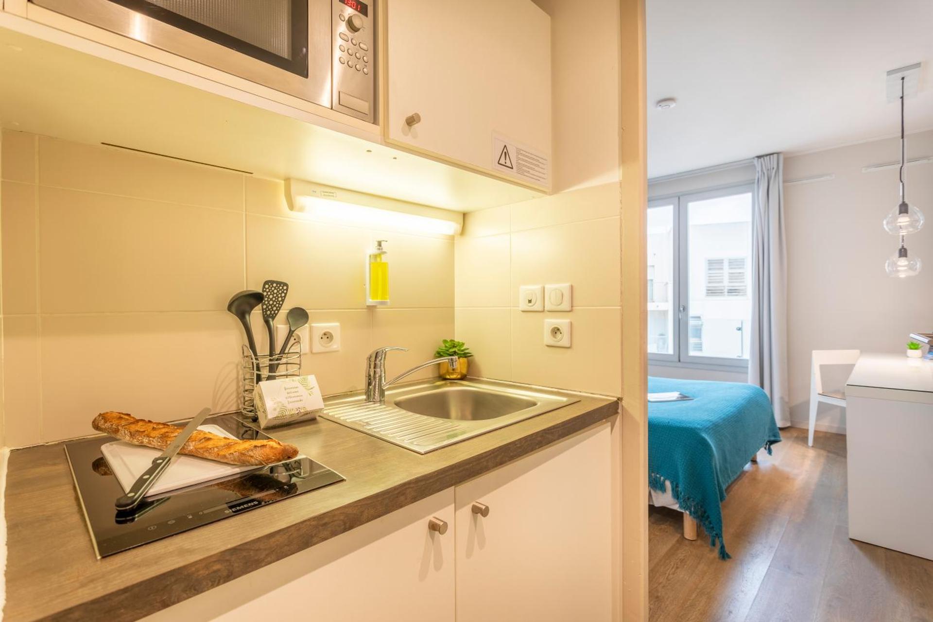 Kitchen or kitchenette