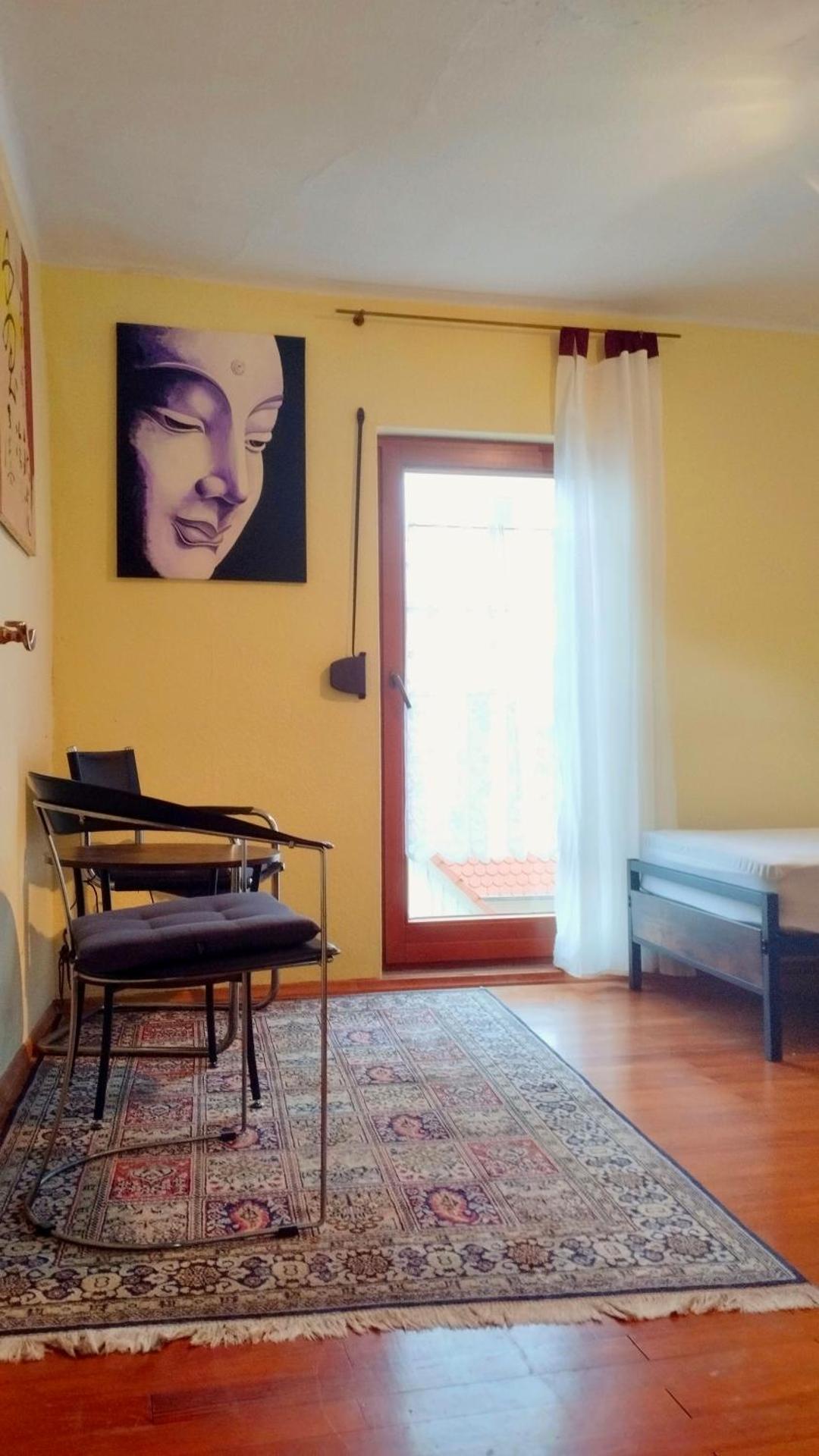 Zimmer mit zwei Einzelbetten