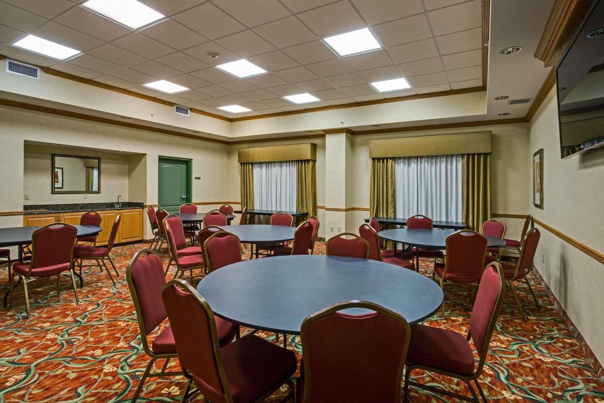 Meeting/conference room