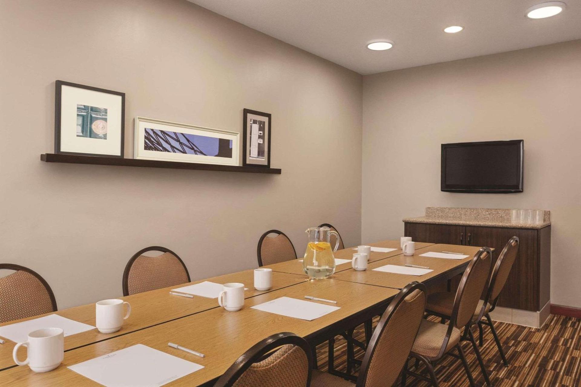 Meeting/conference room