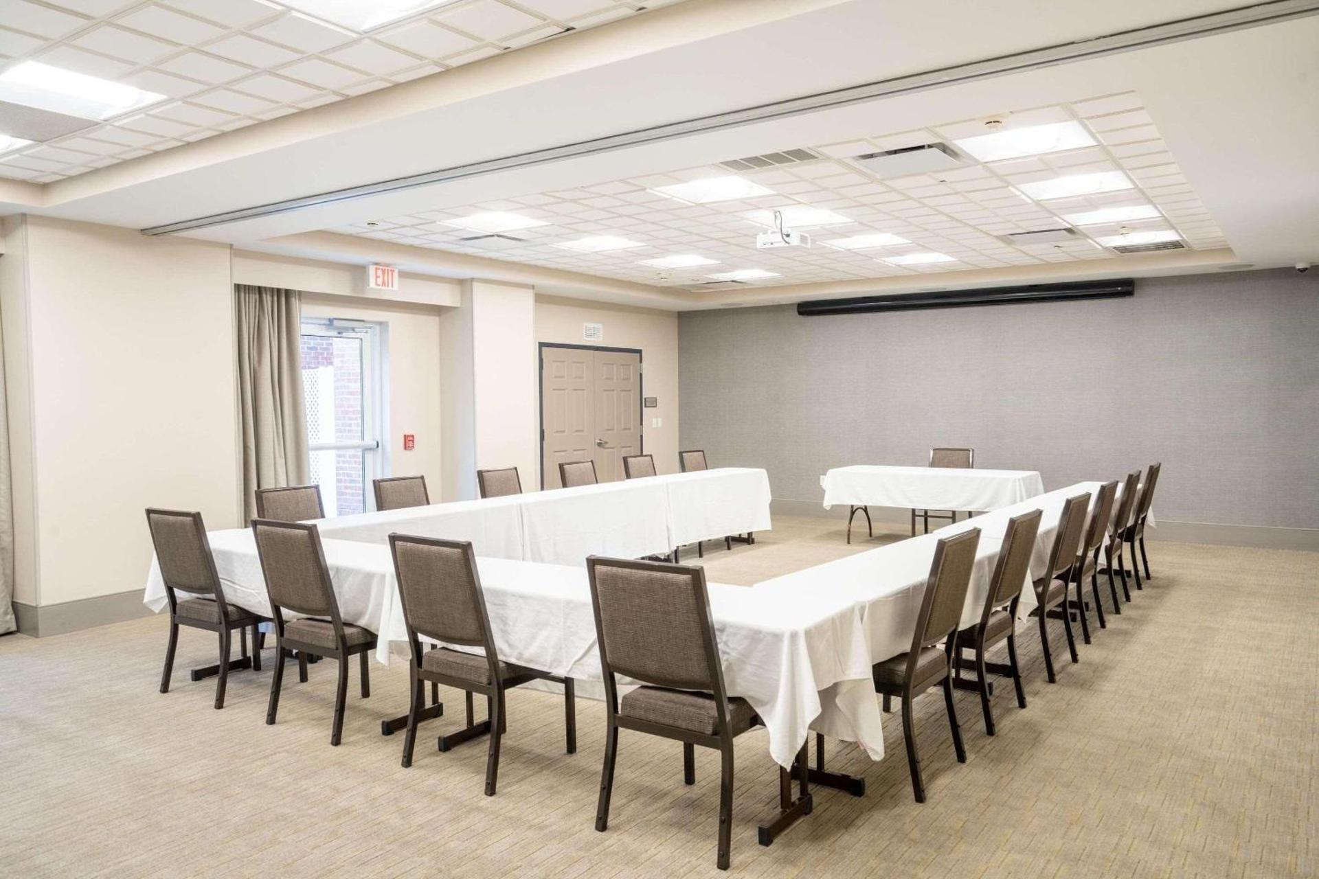Meeting/conference room