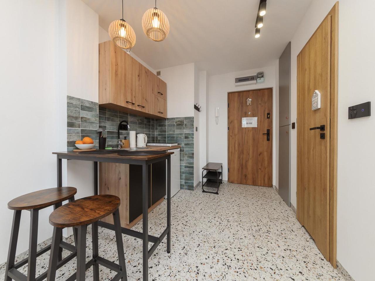 Metro ONZ apartment/Warsaw central