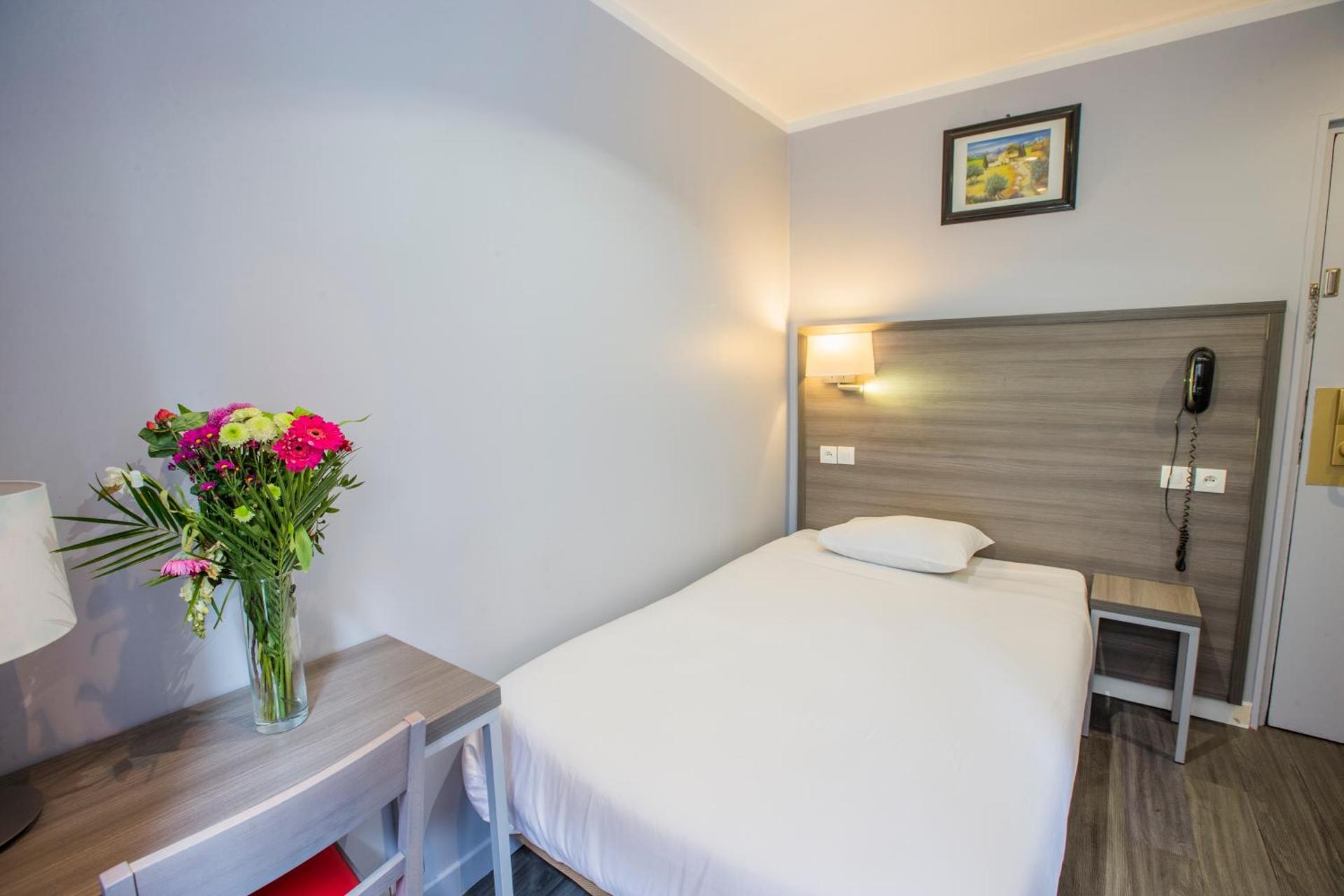 Hipotel Paris Père-Lachaise République