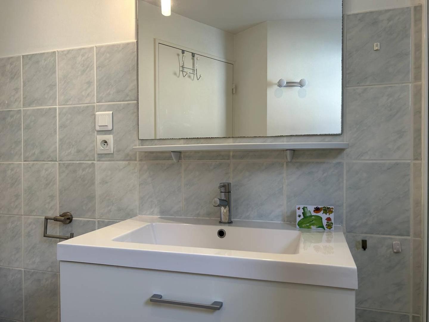 652 - Appartement avec terrasse à Erquy Centre, dans une résidence récente à 100m de la plage