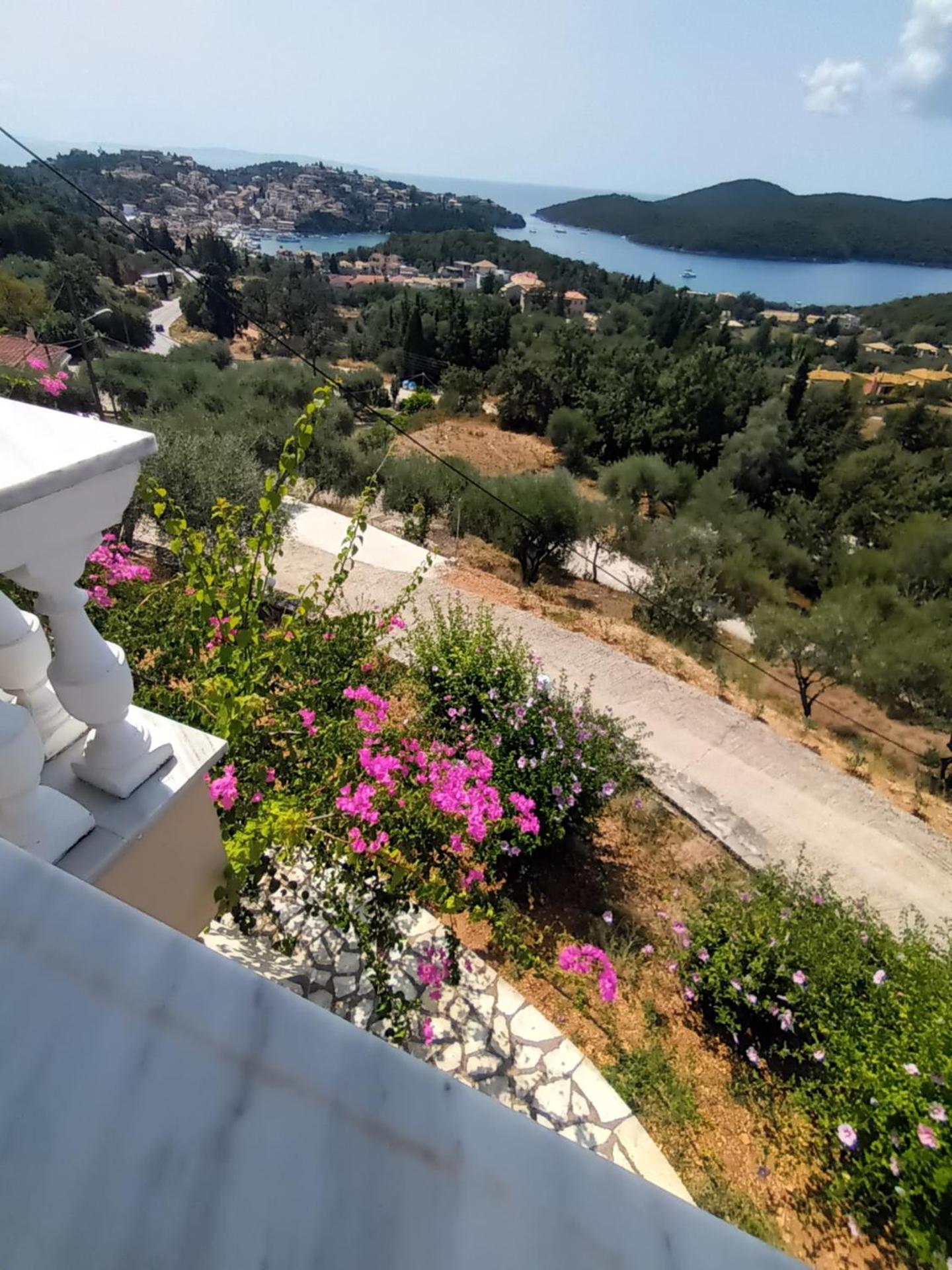 Charoula's Apartments