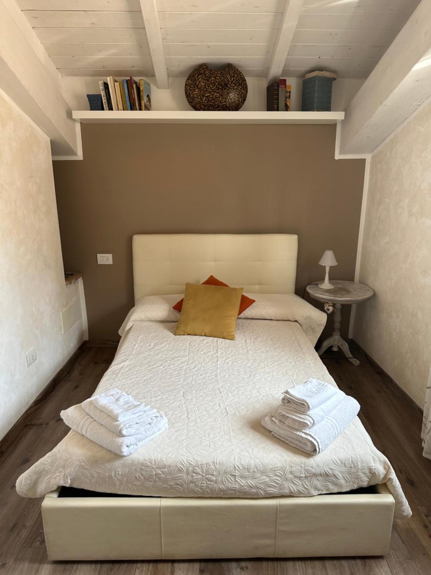 DOMUS TUSCIA APARTMENTS San Faustino guesthouse