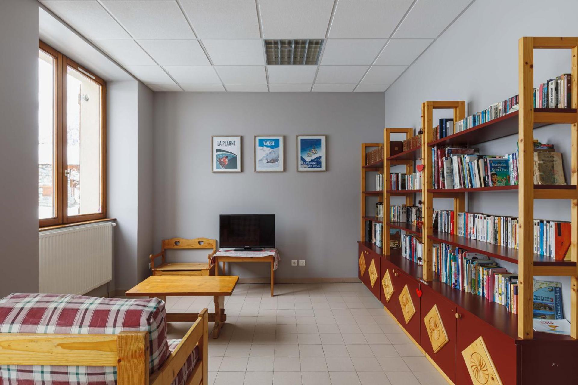 Communal lounge/ TV room