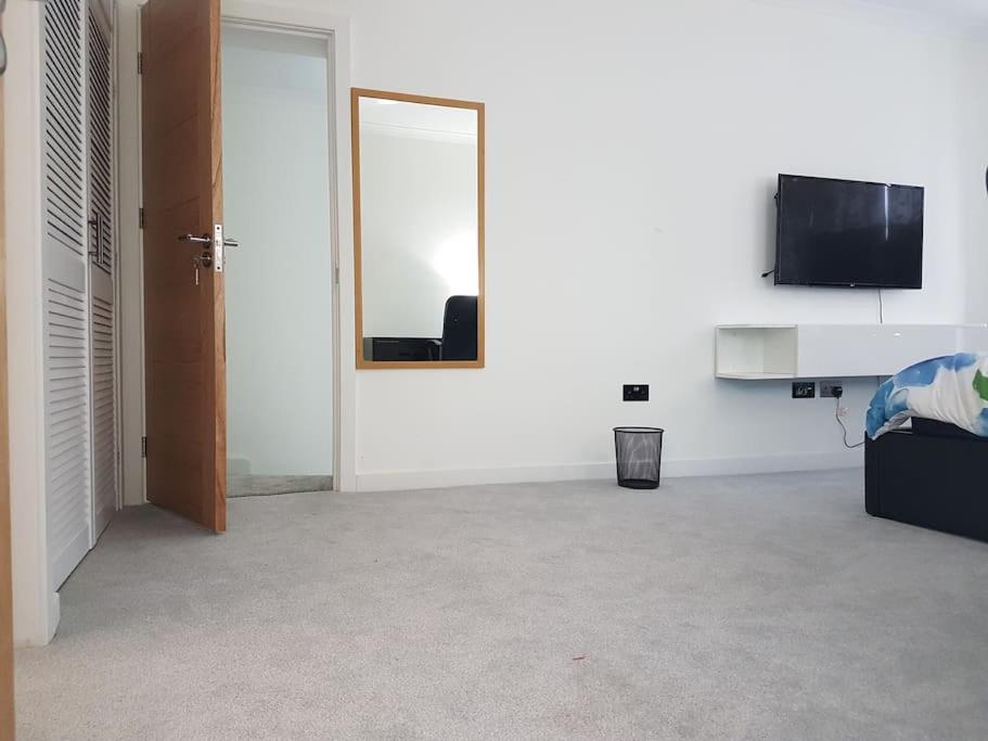 Contemporary ground flr maisonette- Entire place