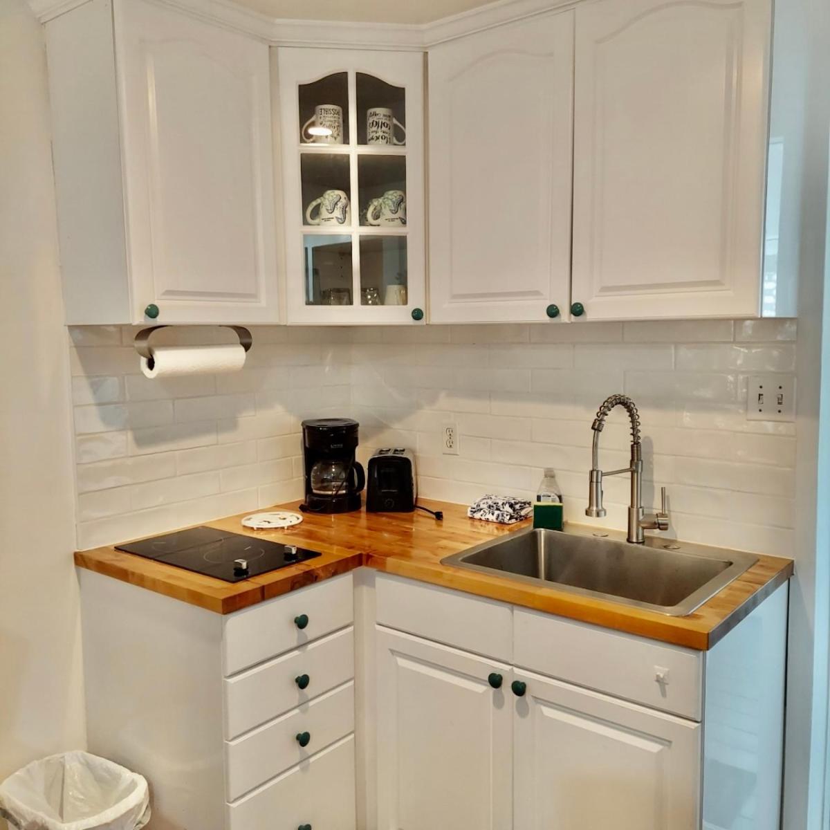 Twins Inn & Apartments