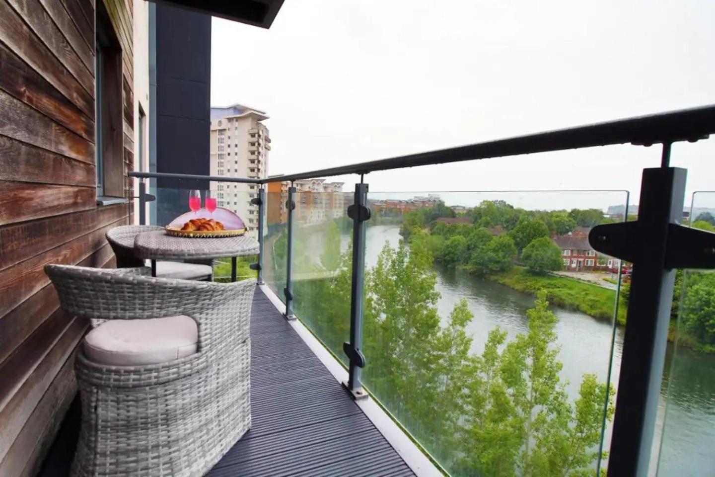 Cohost Partners | Free Parking | 2BR | Smart TV