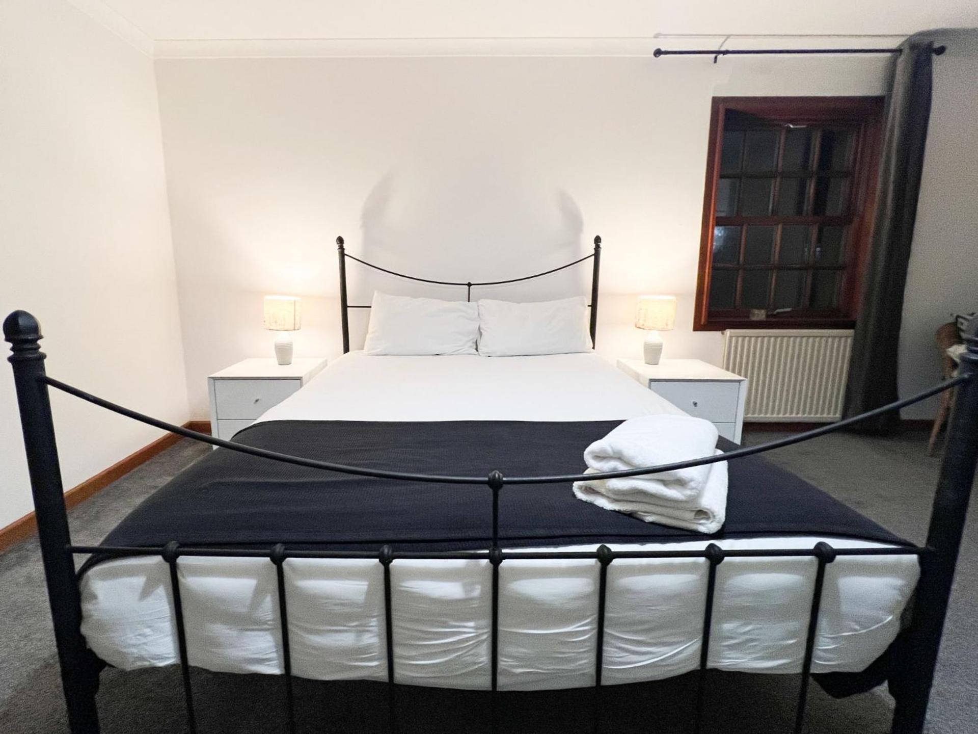 2BR Flat Historic Centre Sleeps 5