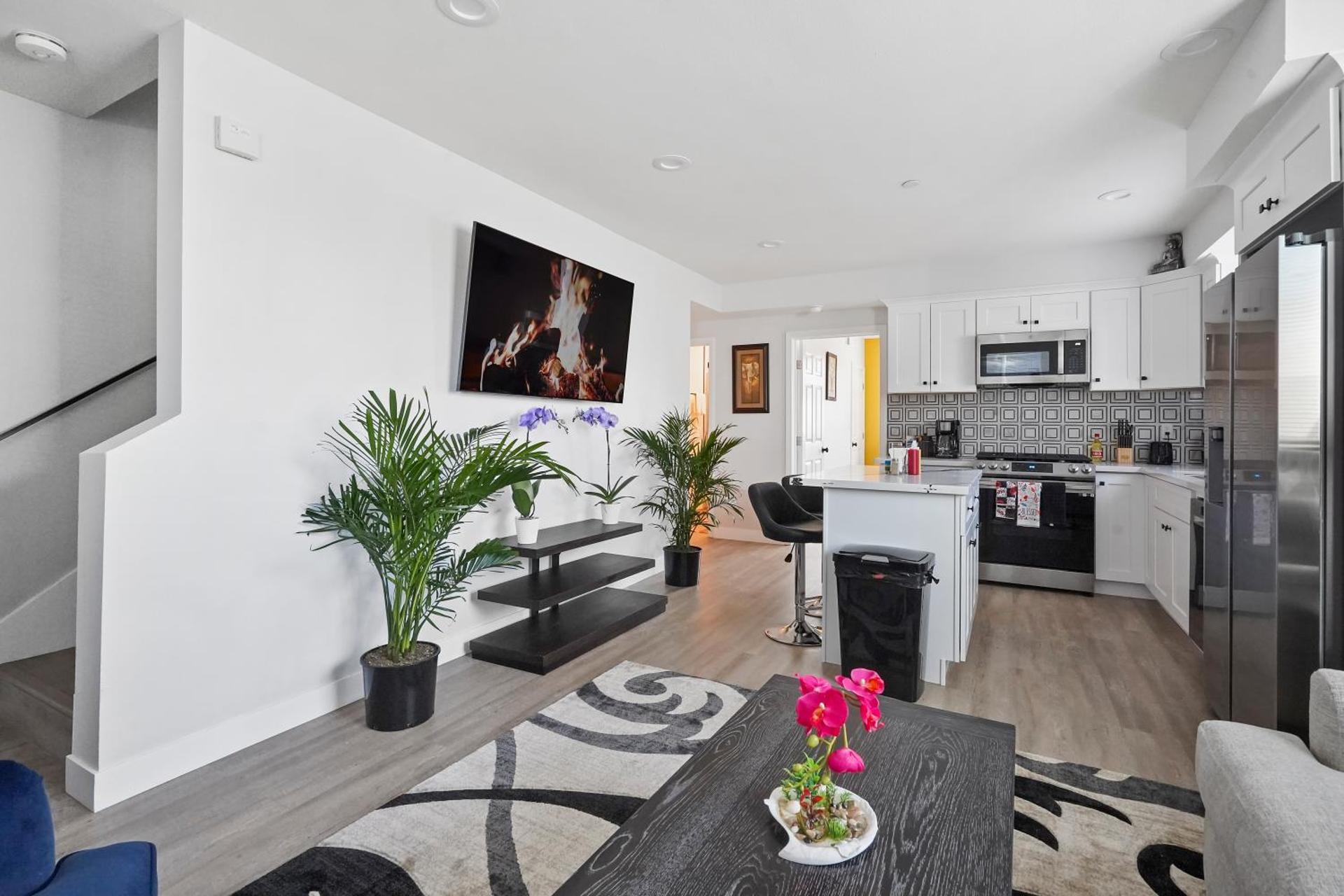 Communal lounge/ TV room