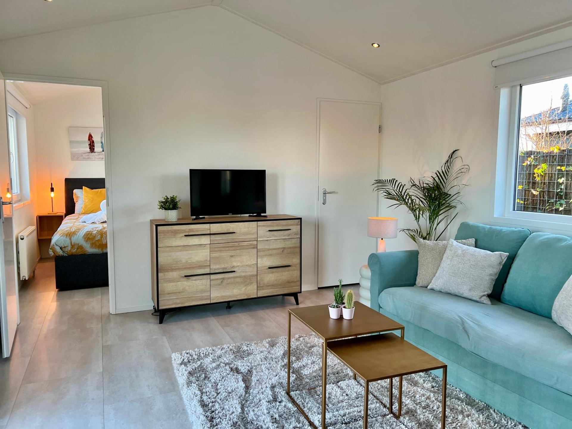 NEW - The Surf Shack - on a lake near Amsterdam!