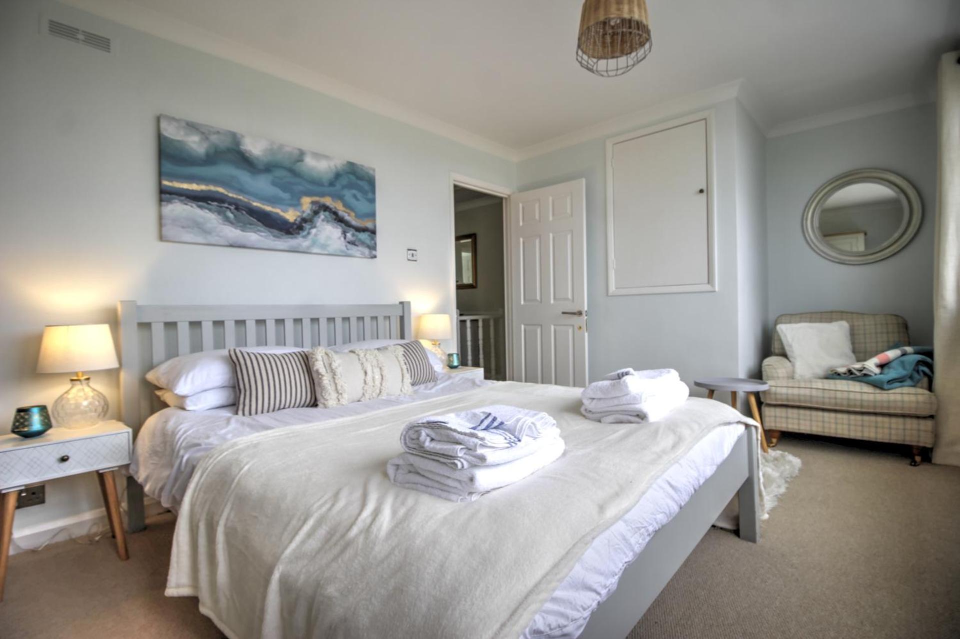 Amazing sea views and hot tub