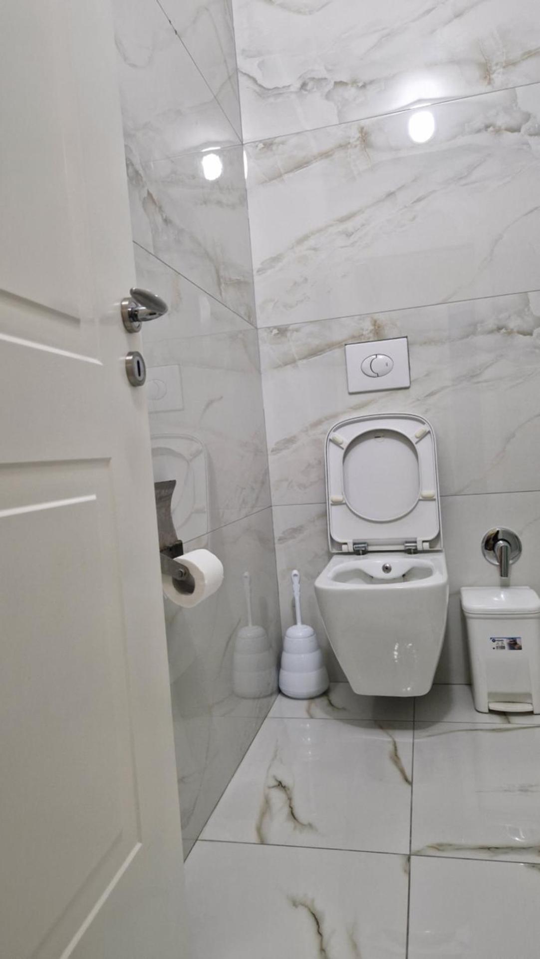 Deluxe Room (2 Adults + 1 Child)