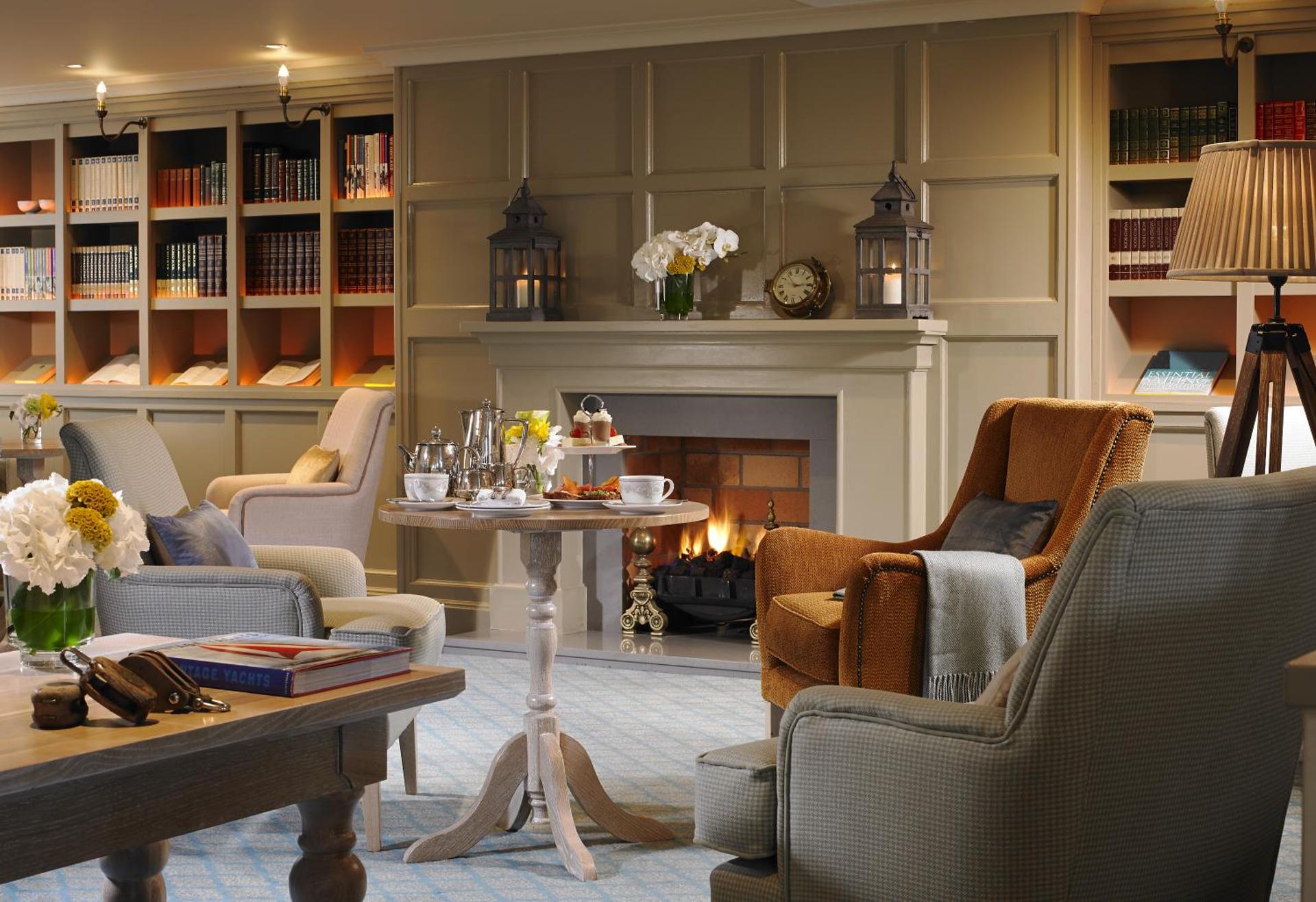 Communal lounge/ TV room