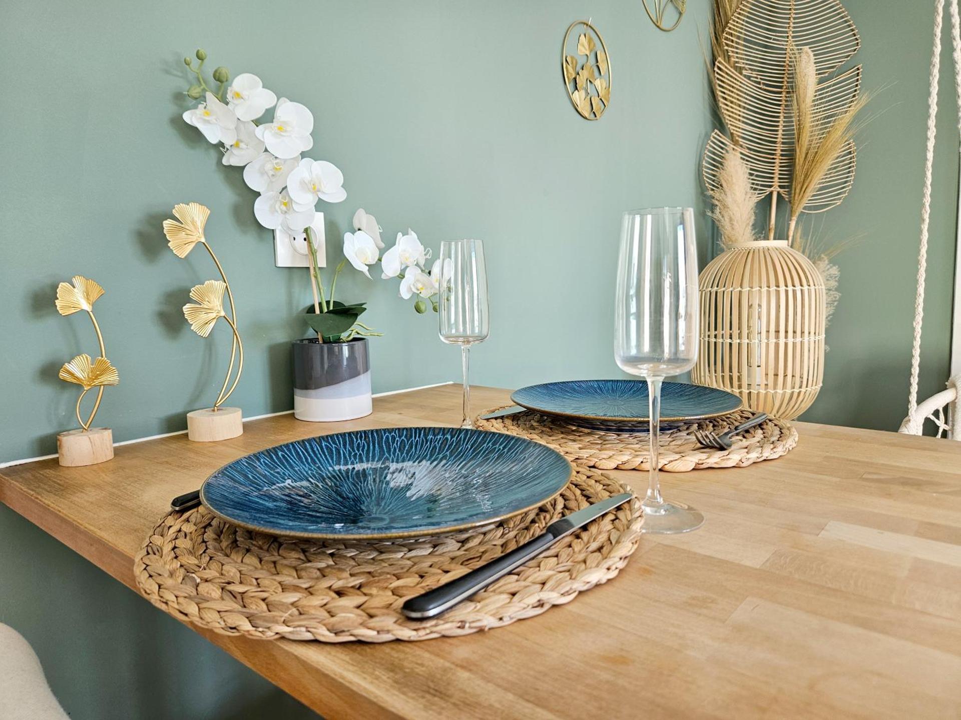 107 Paisible et unique avec terrasse sur vue piscine