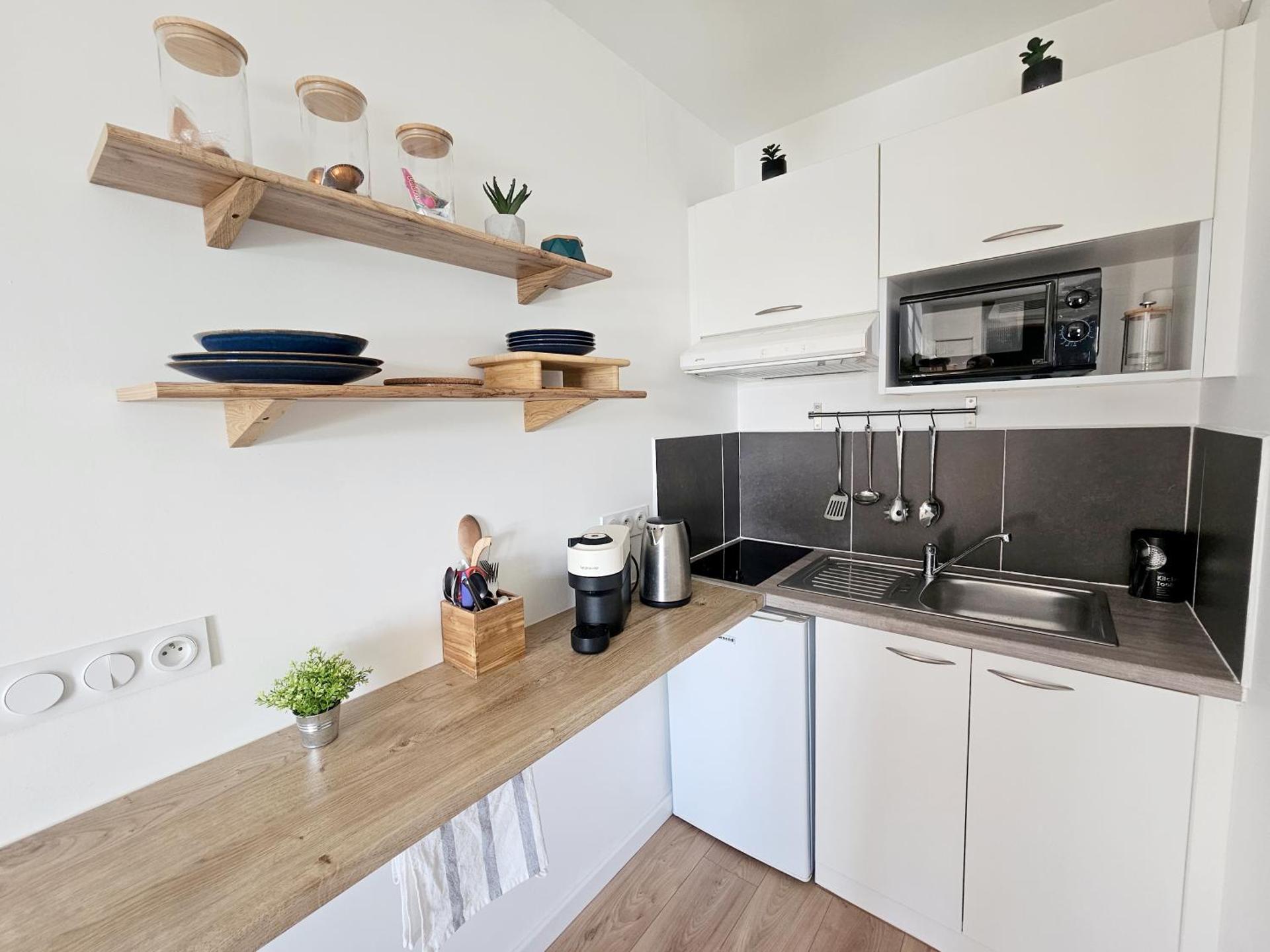 107 Paisible et unique avec terrasse sur vue piscine