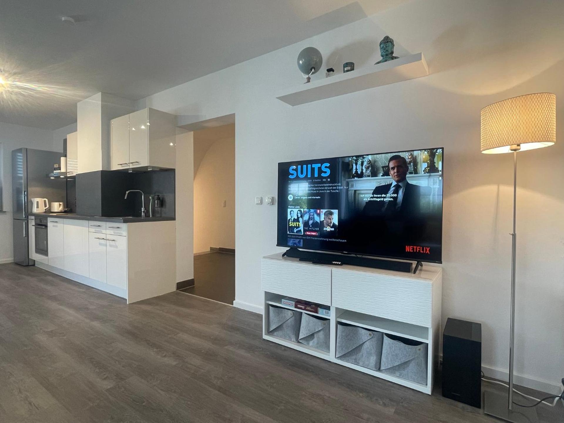 Communal lounge/ TV room