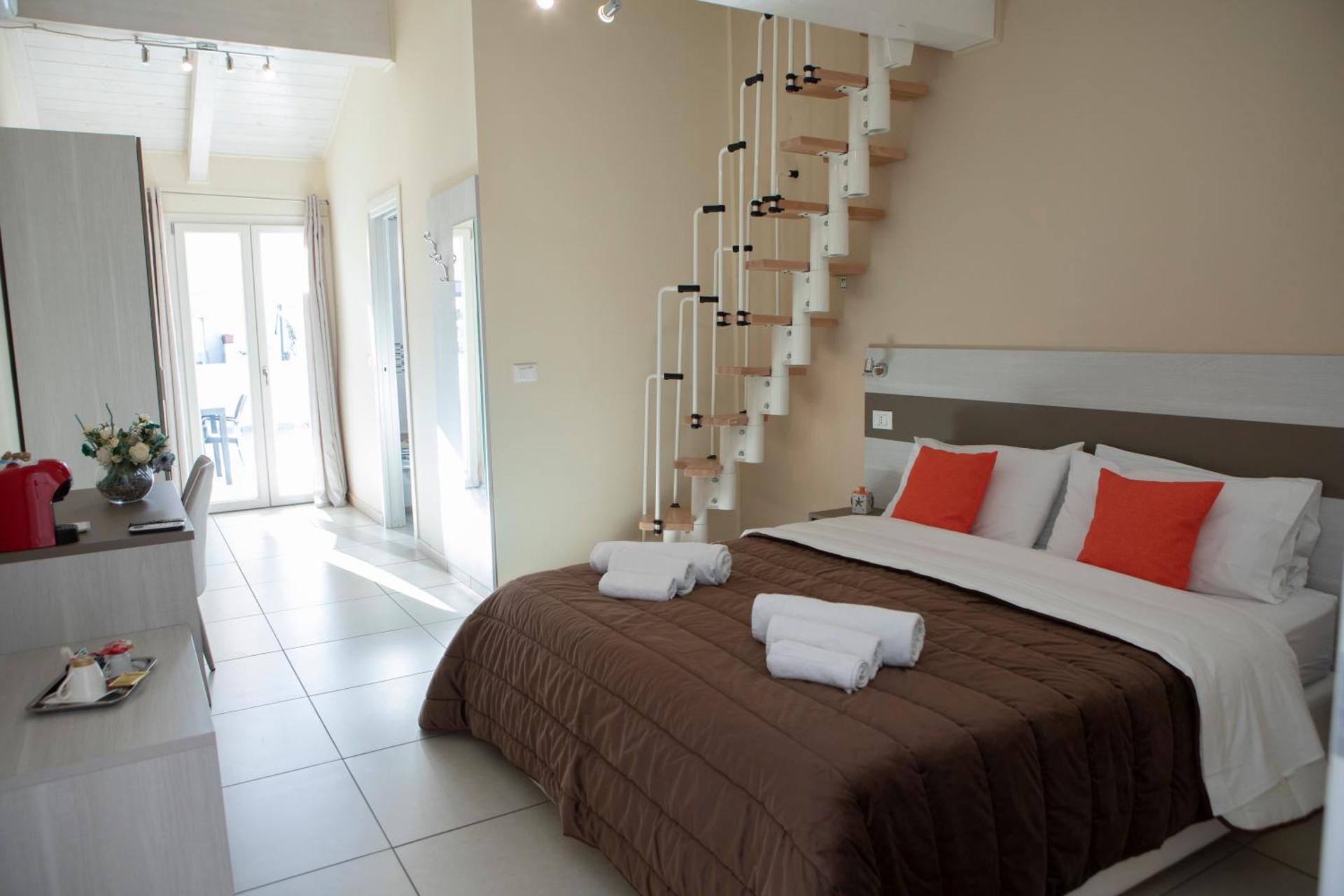 Triple Room with Private Bathroom