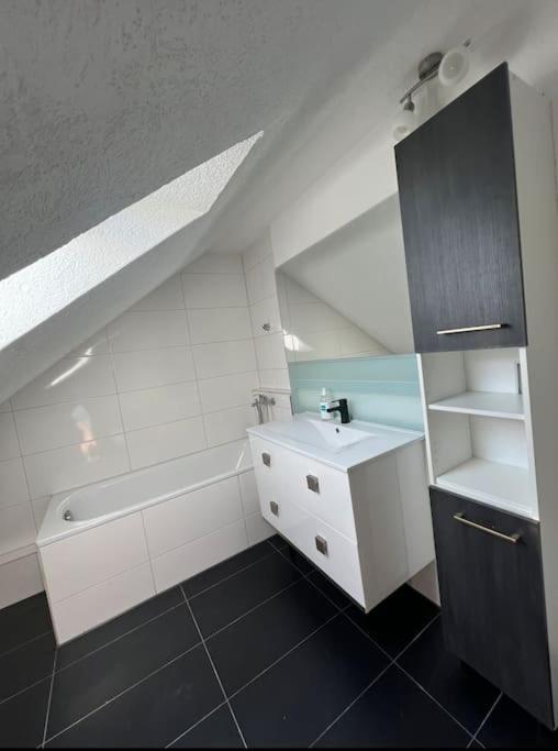 Moderne gemütliche 2-Zimmer Wohnung Stuttgart Bad-Cannstatt