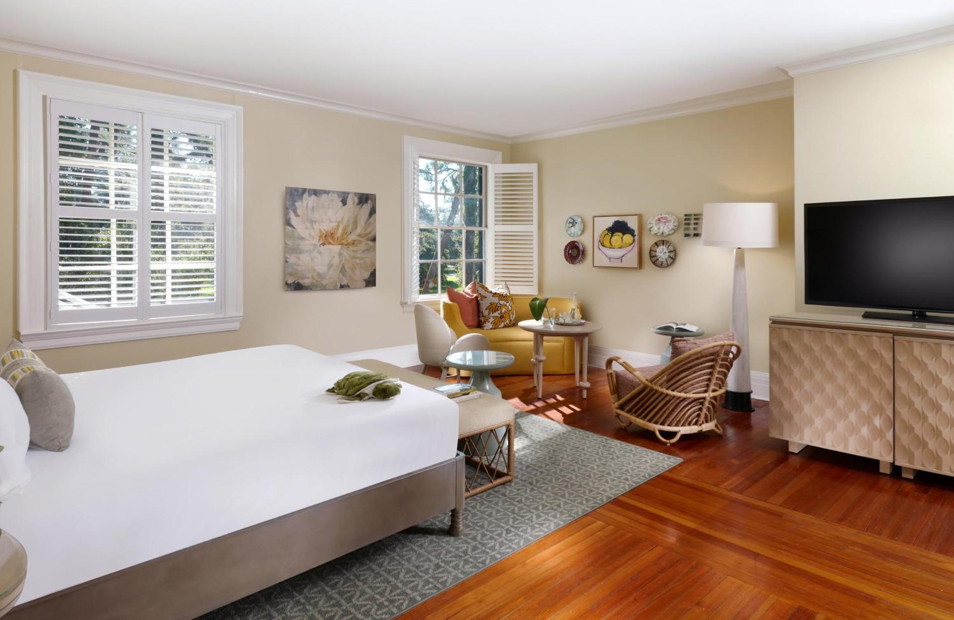 Photo of the whole room