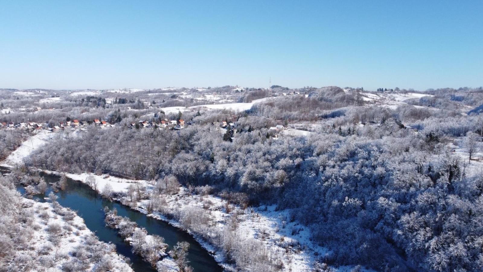 SMARAGD RIVER near Rastoke & Plitvice Lakes
