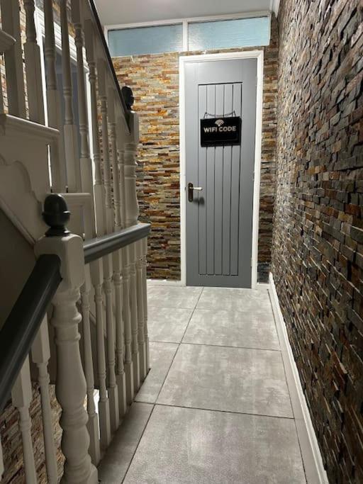 High Wycombe Centre- 2 bed flat